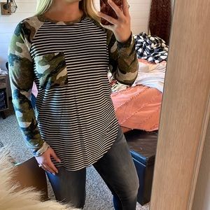 Striped & camo pocket tee
